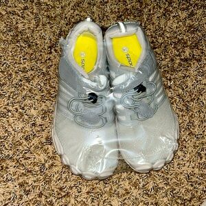 Never used barefoot shoes